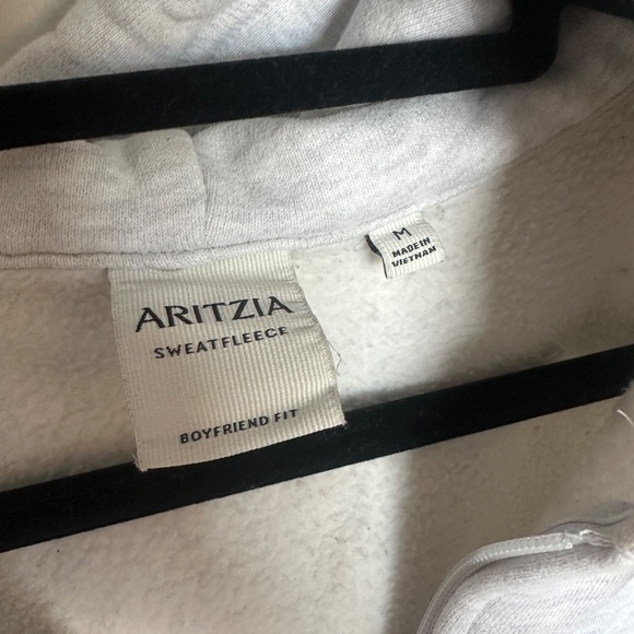 Cropped Aritzia zip hoodie - Picture 2 of 6